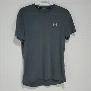 Under Armour medium grey short sleeve athletic streaker shirt